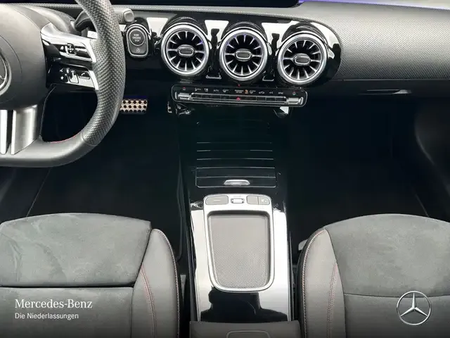 Mercedes-Benz CLA 220