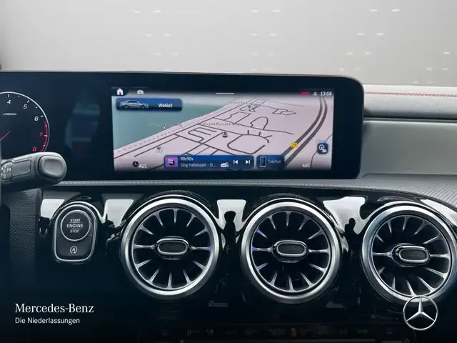 Mercedes-Benz CLA 220