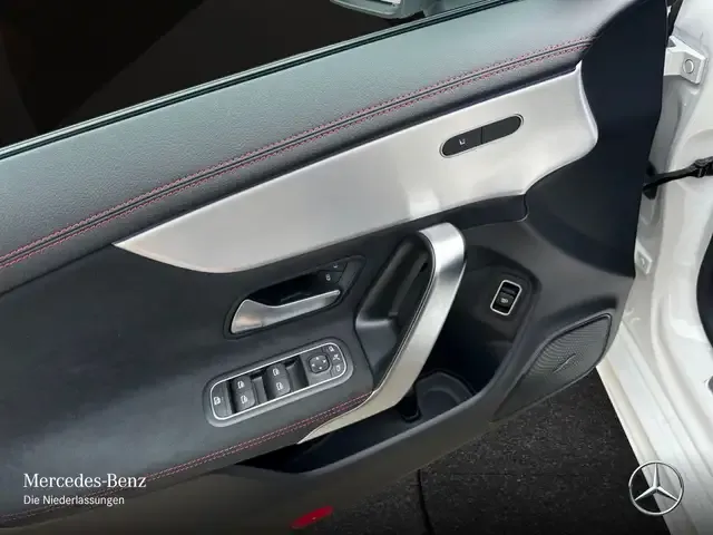 Mercedes-Benz CLA 220