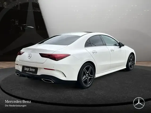 Mercedes-Benz CLA 220