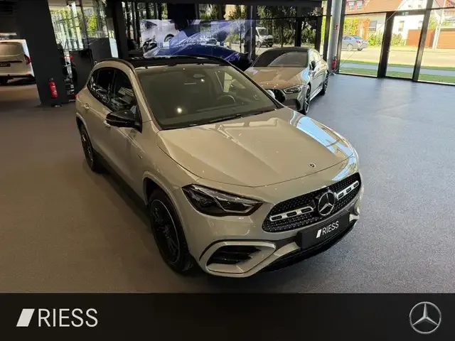 Mercedes-Benz GLA 250