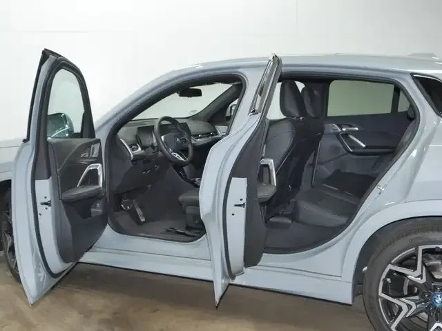 BMW iX2