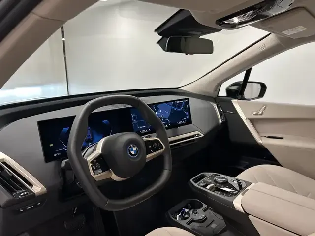BMW iX