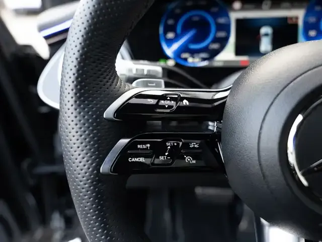 Mercedes-Benz EQS SUV