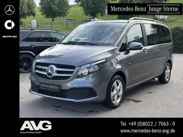Mercedes-Benz V 250
