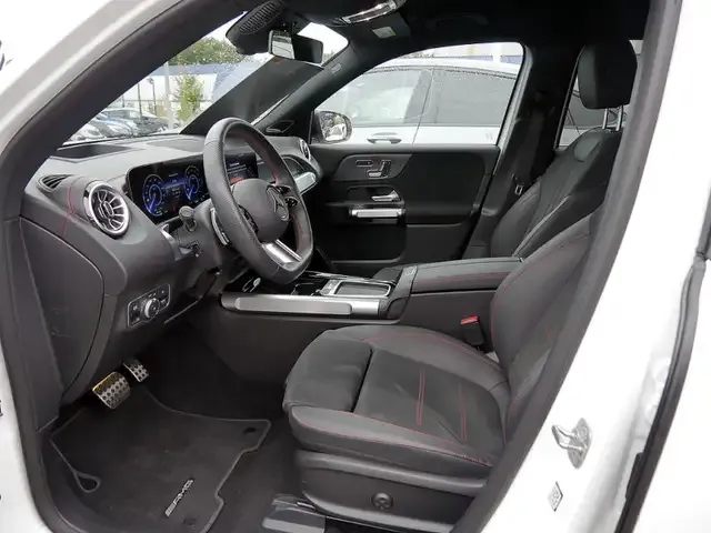 Mercedes-Benz EQB 300