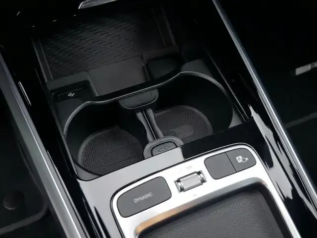 Mercedes-Benz EQB 300