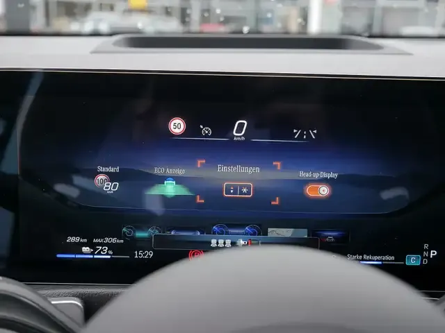 Mercedes-Benz EQB 300