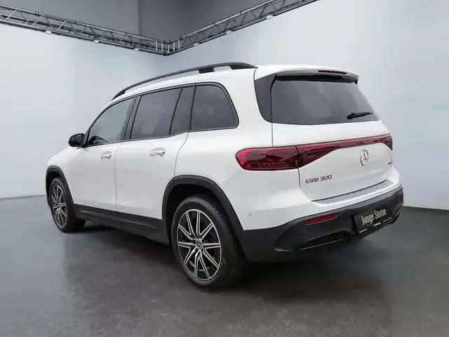 Mercedes-Benz EQB 300