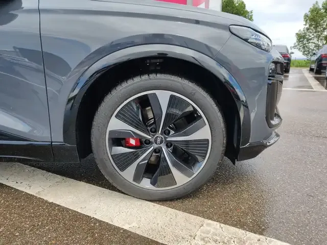 Audi SQ6