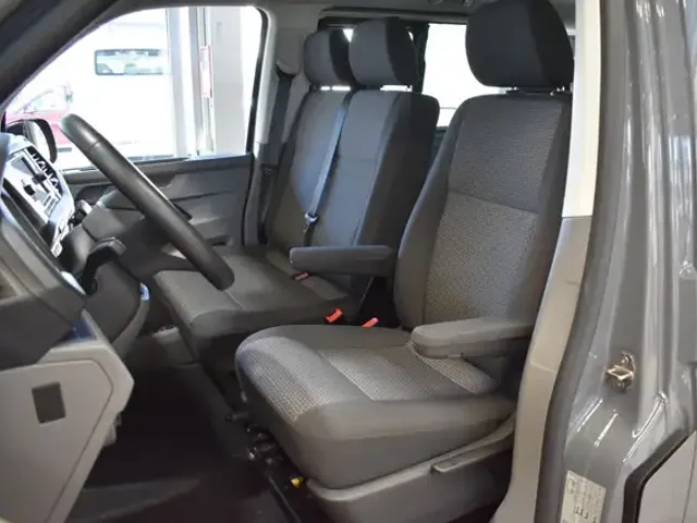 Volkswagen T6.1 Caravelle