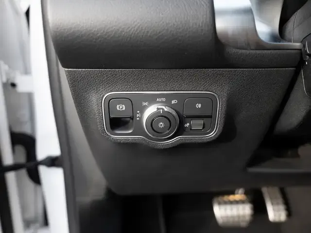 Mercedes-Benz EQB 300