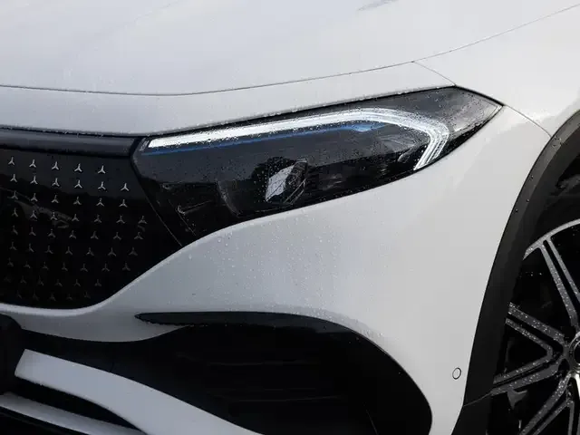 Mercedes-Benz EQB 300