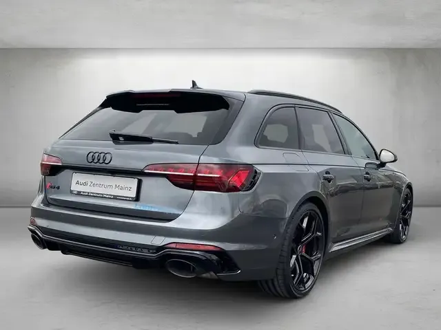 Audi RS4