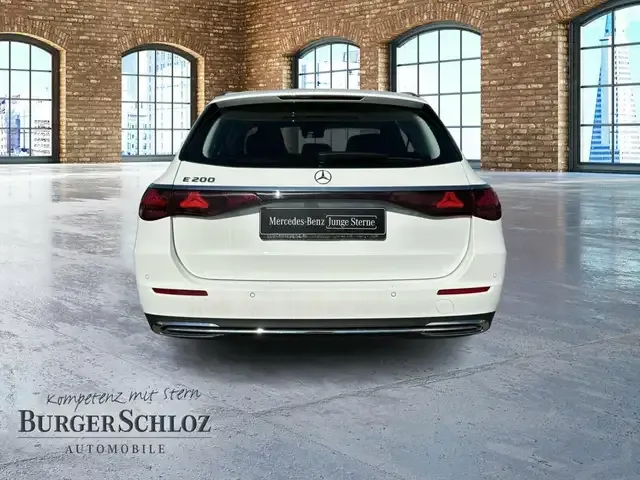 Mercedes-Benz E 200