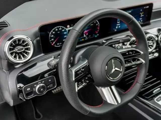 Mercedes-Benz CLA 200
