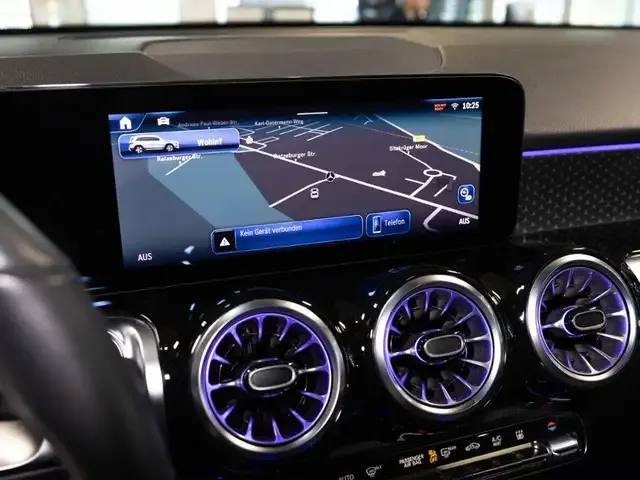 Mercedes-Benz GLB 200