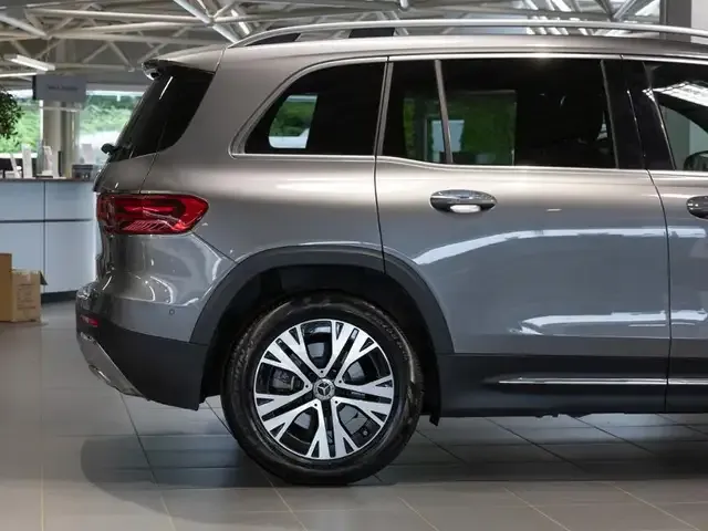Mercedes-Benz GLB 200