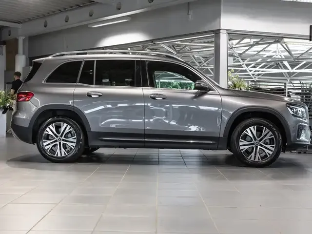 Mercedes-Benz GLB 200