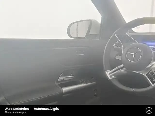 Mercedes-Benz EQA 300