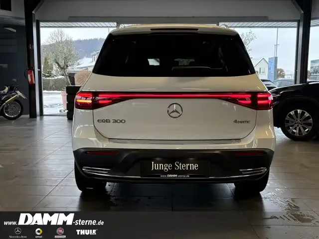 Mercedes-Benz EQB 300