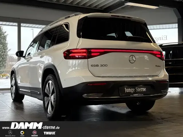 Mercedes-Benz EQB 300