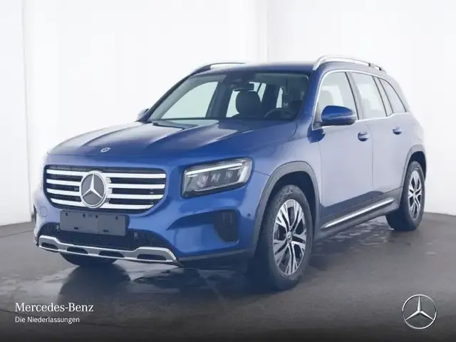 Mercedes-Benz GLB 220