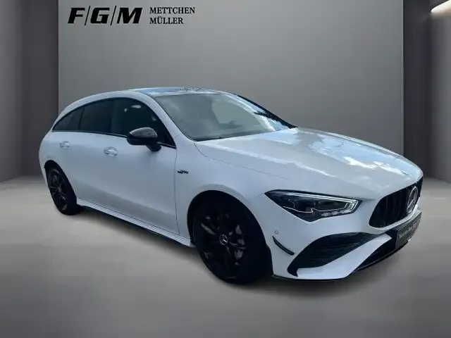 Mercedes-Benz CLA 35 AMG