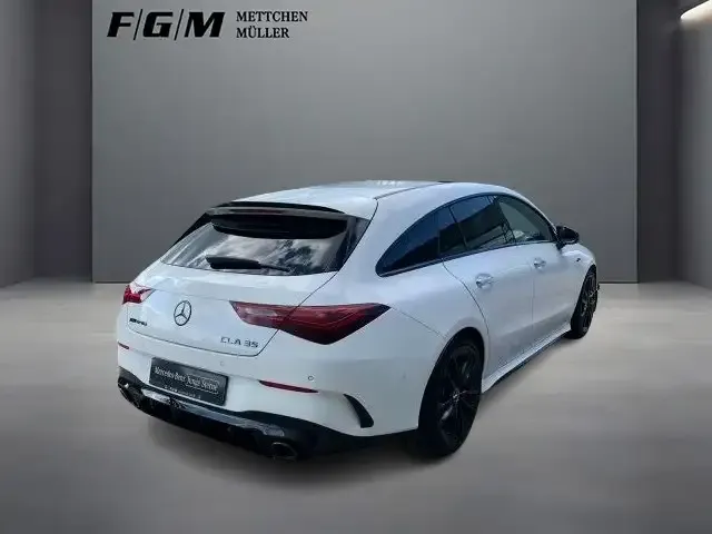 Mercedes-Benz CLA 35 AMG