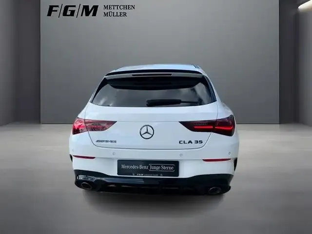 Mercedes-Benz CLA 35 AMG