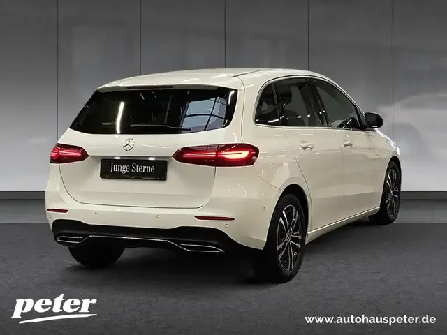 Mercedes-Benz B 200