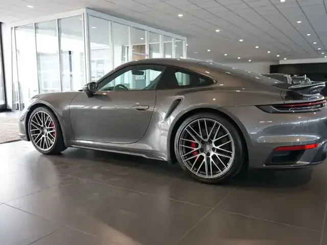 Porsche 992