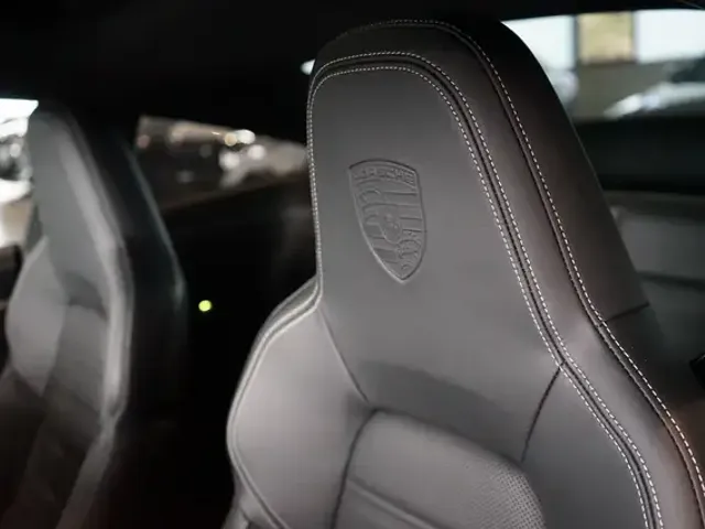 Porsche 992