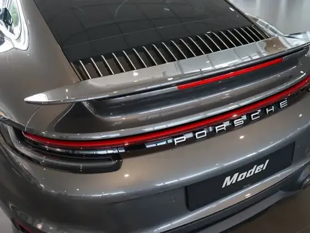 Porsche 992