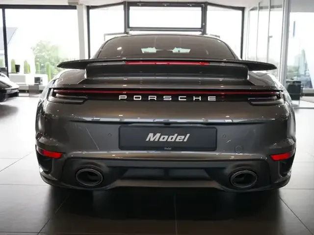 Porsche 992