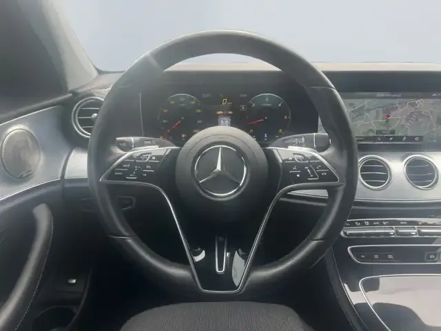 Mercedes-Benz E 400