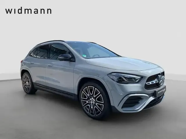 Mercedes-Benz GLA 200