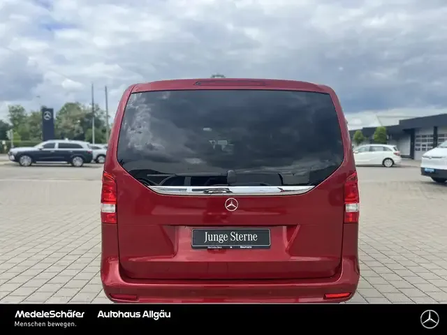 Mercedes-Benz V 250