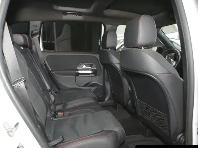 Mercedes-Benz GLB 200