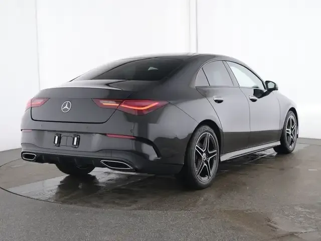 Mercedes-Benz CLA 200