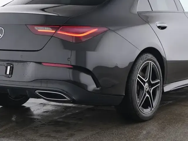 Mercedes-Benz CLA 200