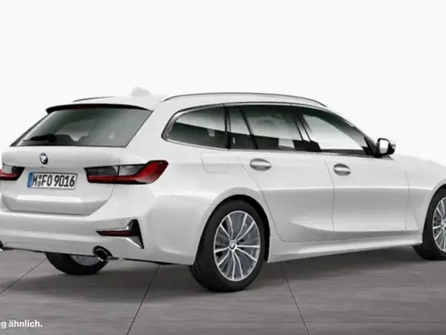 BMW 330