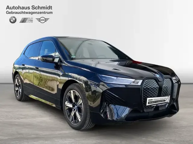 BMW iX