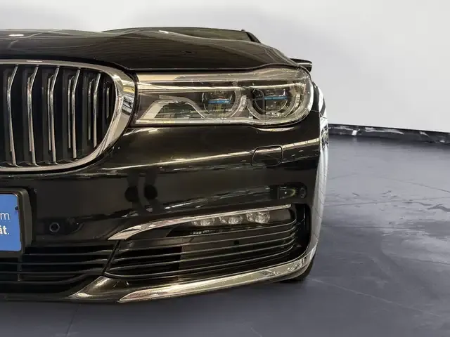 BMW 740