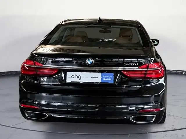 BMW 740