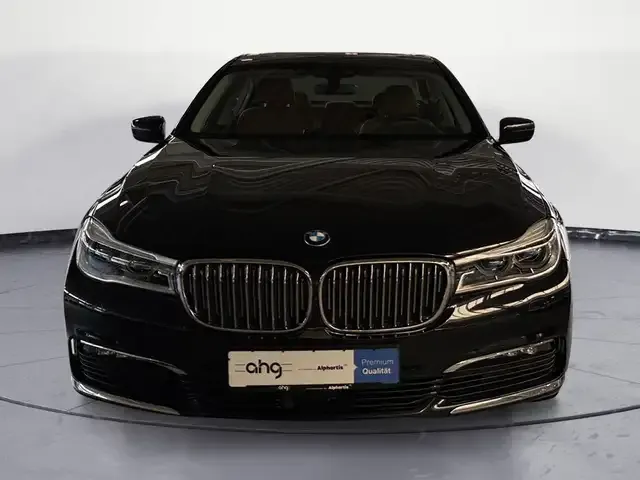 BMW 740