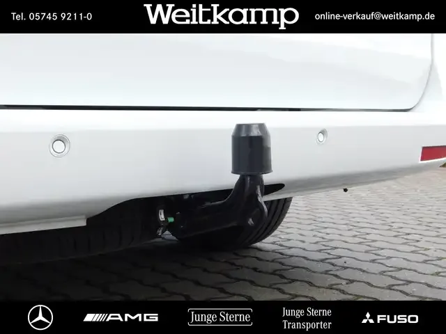 Mercedes-Benz V 220