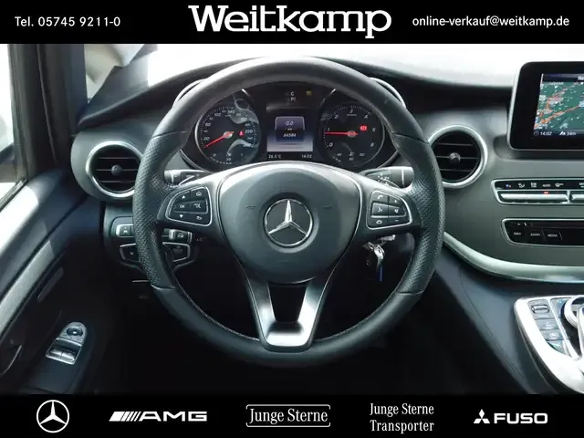 Mercedes-Benz V 220