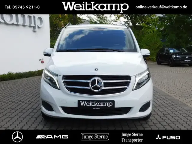 Mercedes-Benz V 220