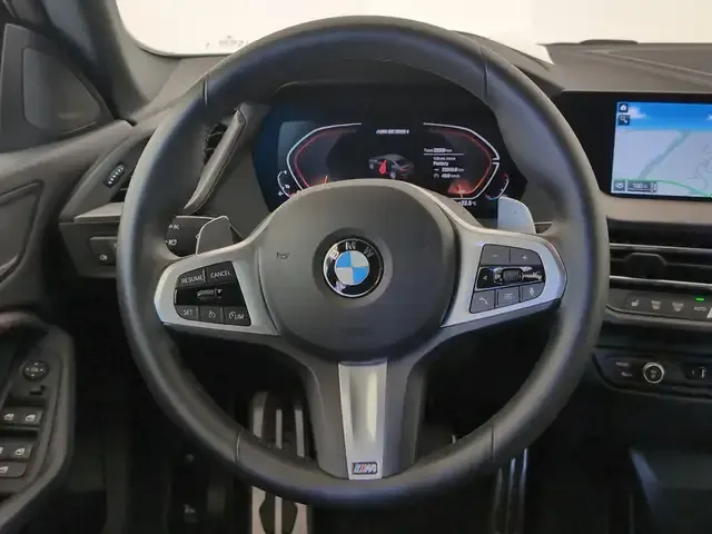 BMW 235